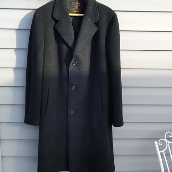 HOLT RENFREW 💯% Wool Overcoat - Picture 2 of 8